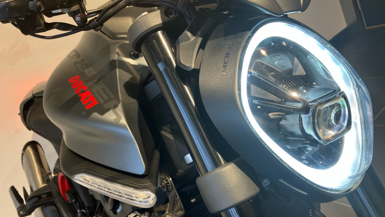 Ducati Monster Plus 937 Red (20MY)